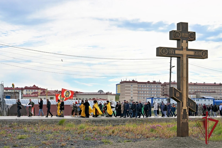 В день Крещения Руси чукотские росгвардейцы прошли в крестном ходе по центральным улицам Анадыря