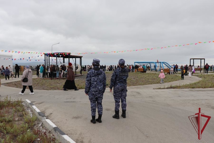 В Анадыре росгвардейцы обеспечили безопасность в День рыбака