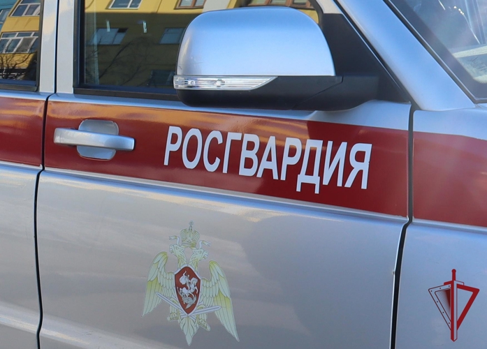 Сотрудники Росгвардии в Анадыре оказали доврачебную помощь мужчине в критическом состоянии