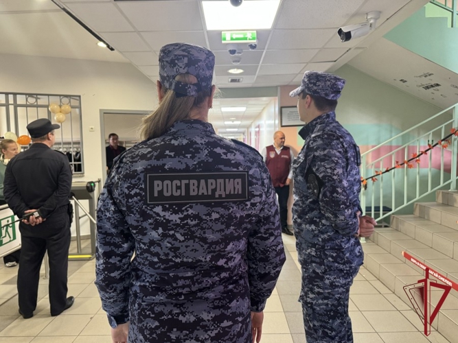 На Чукотке росгвардейцы обеспечили безопасность проведения праздничных мероприятий в День знаний