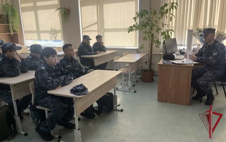 В Анадыре прошел урок мужества для кадетов Росгвардии, посвященный Дню  солидарности в борьбе с терроризмом