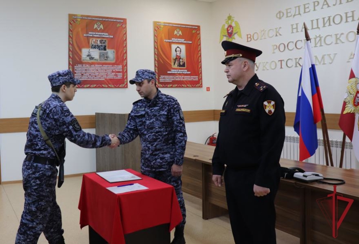 В Управлении Росгвардии по Чукотскому автономному округу состоялась торжественная церемония принесения присяги  молодыми бойцами  